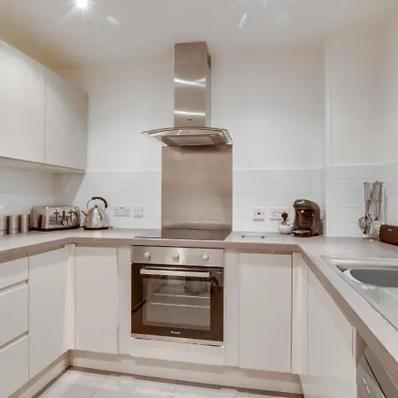 2 Bed In Oc-w004 Apartment Whitby