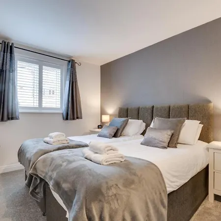 2 Bed In Oc-w004 *